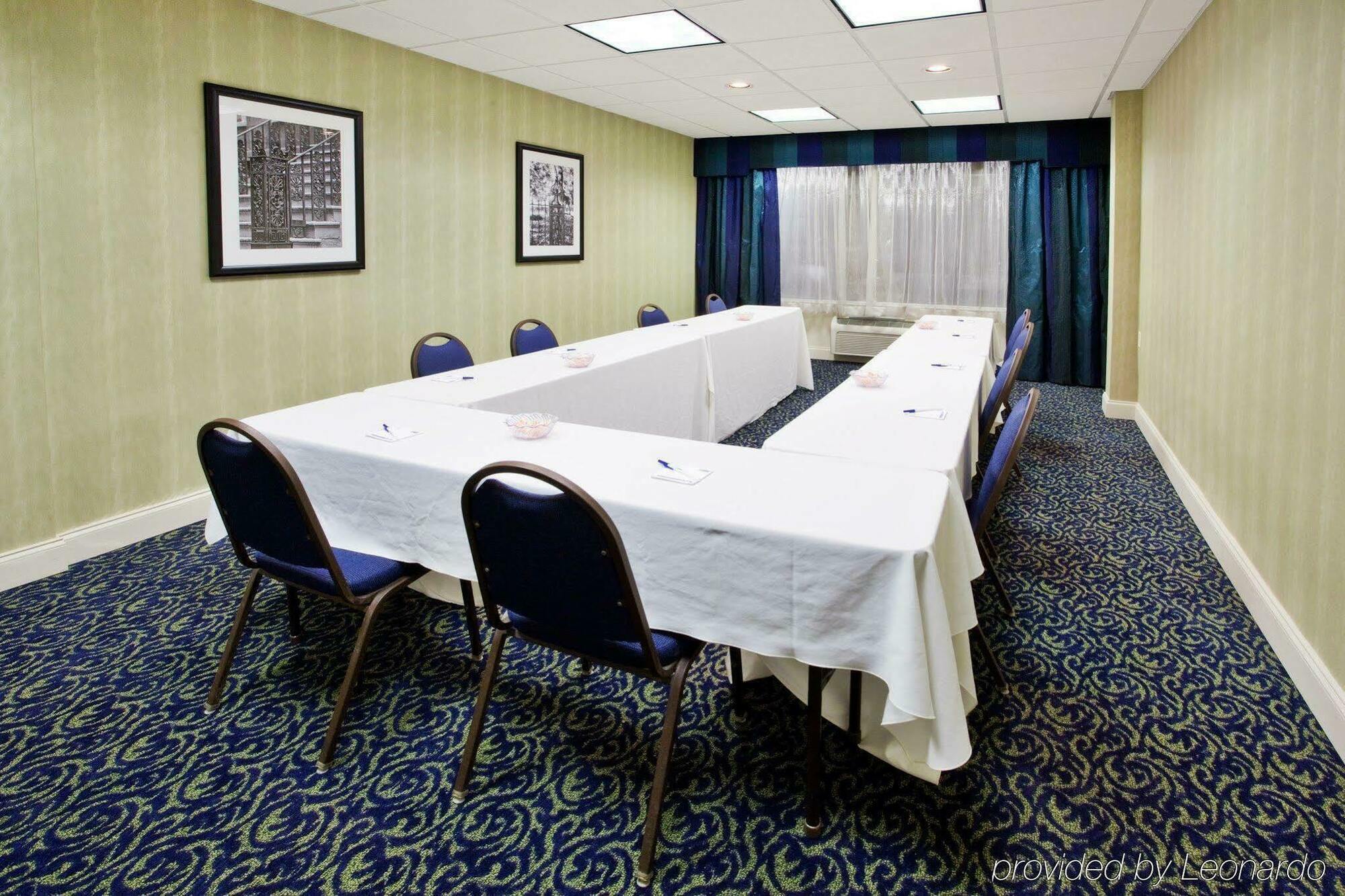 Holiday Inn Express - Atlanta-Kennesaw By Ihg Бизнес фото